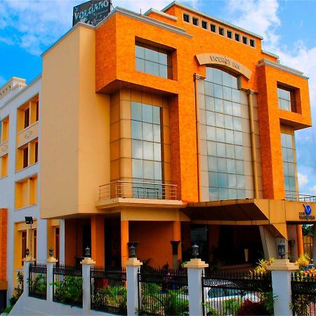 Viceroy Inn Dehradun Exterior foto